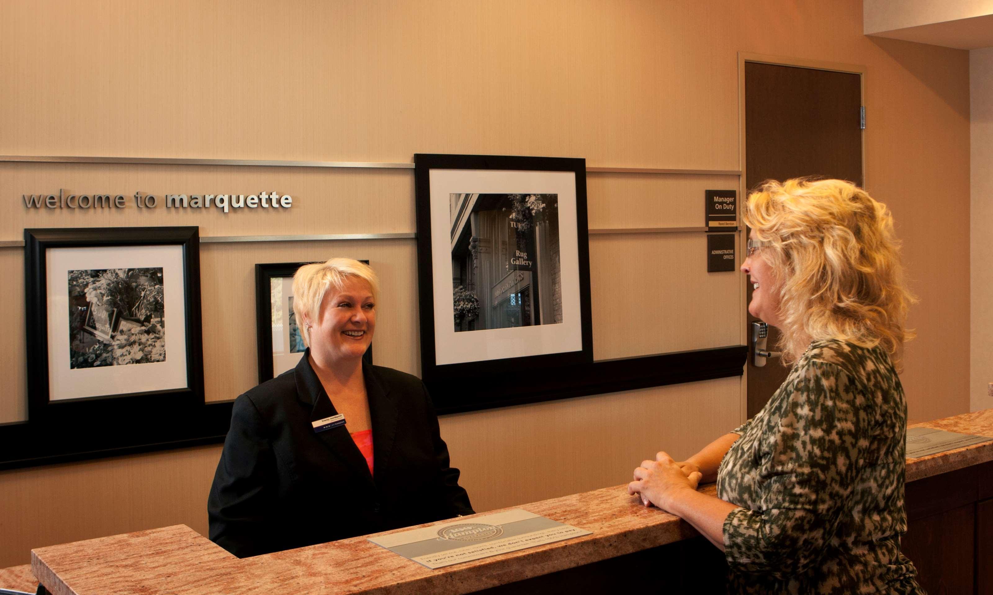 Hampton Inn Marquette-Waterfront Dış mekan fotoğraf