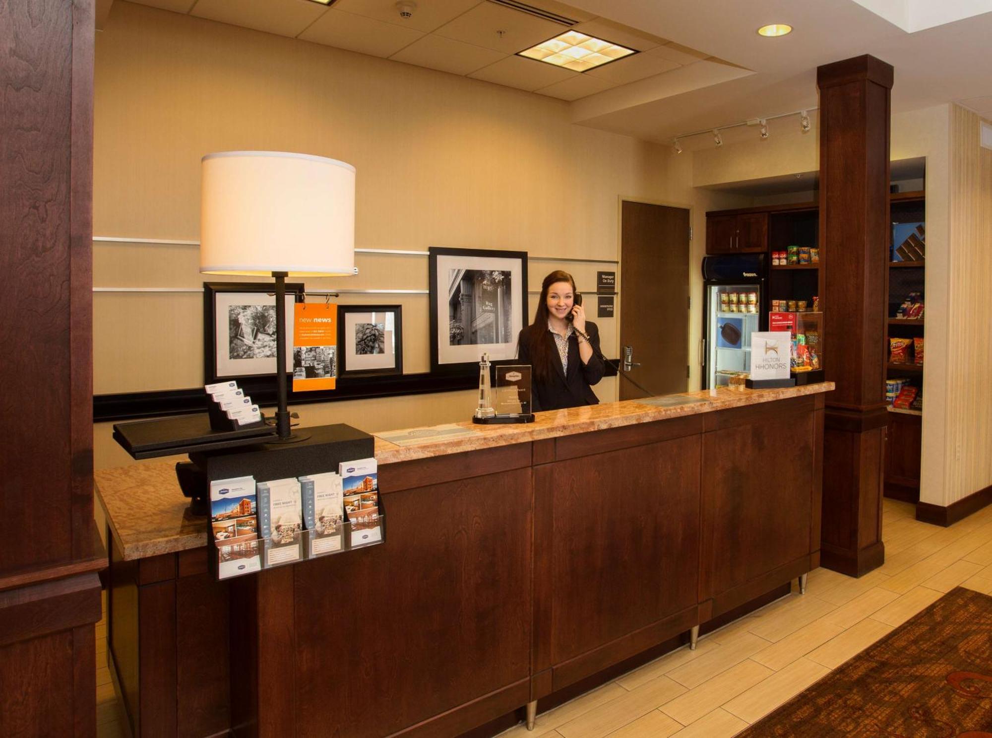 Hampton Inn Marquette-Waterfront Dış mekan fotoğraf