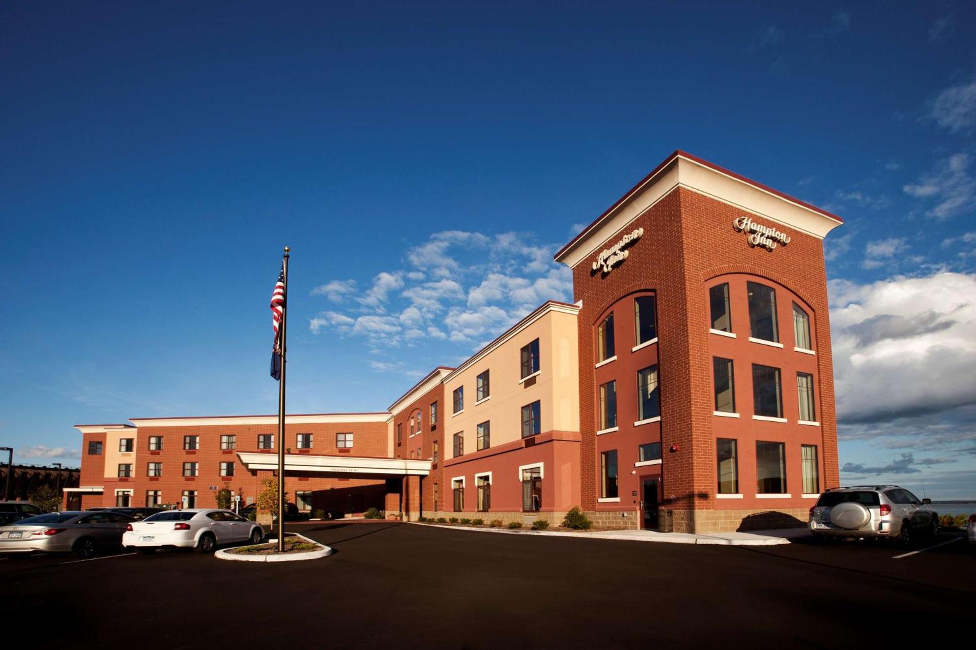 Hampton Inn Marquette-Waterfront Dış mekan fotoğraf